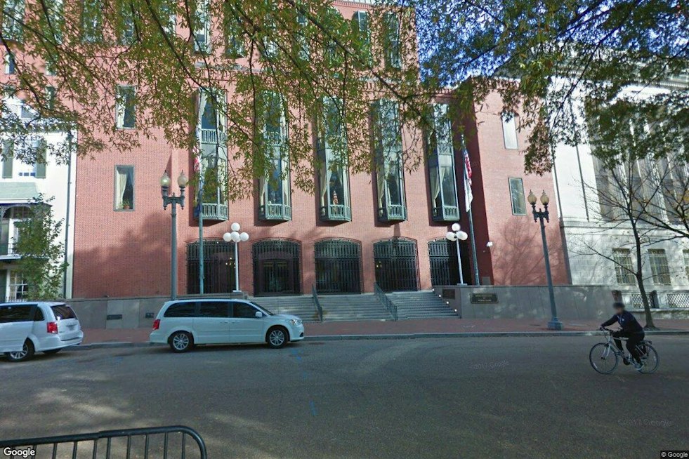 Fairfax, Arlington Schools Win Right to Sue Education Dept in Virginia Court