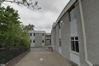 Fairfield Islamic School Packs 313 Students Into Building Approved For 90