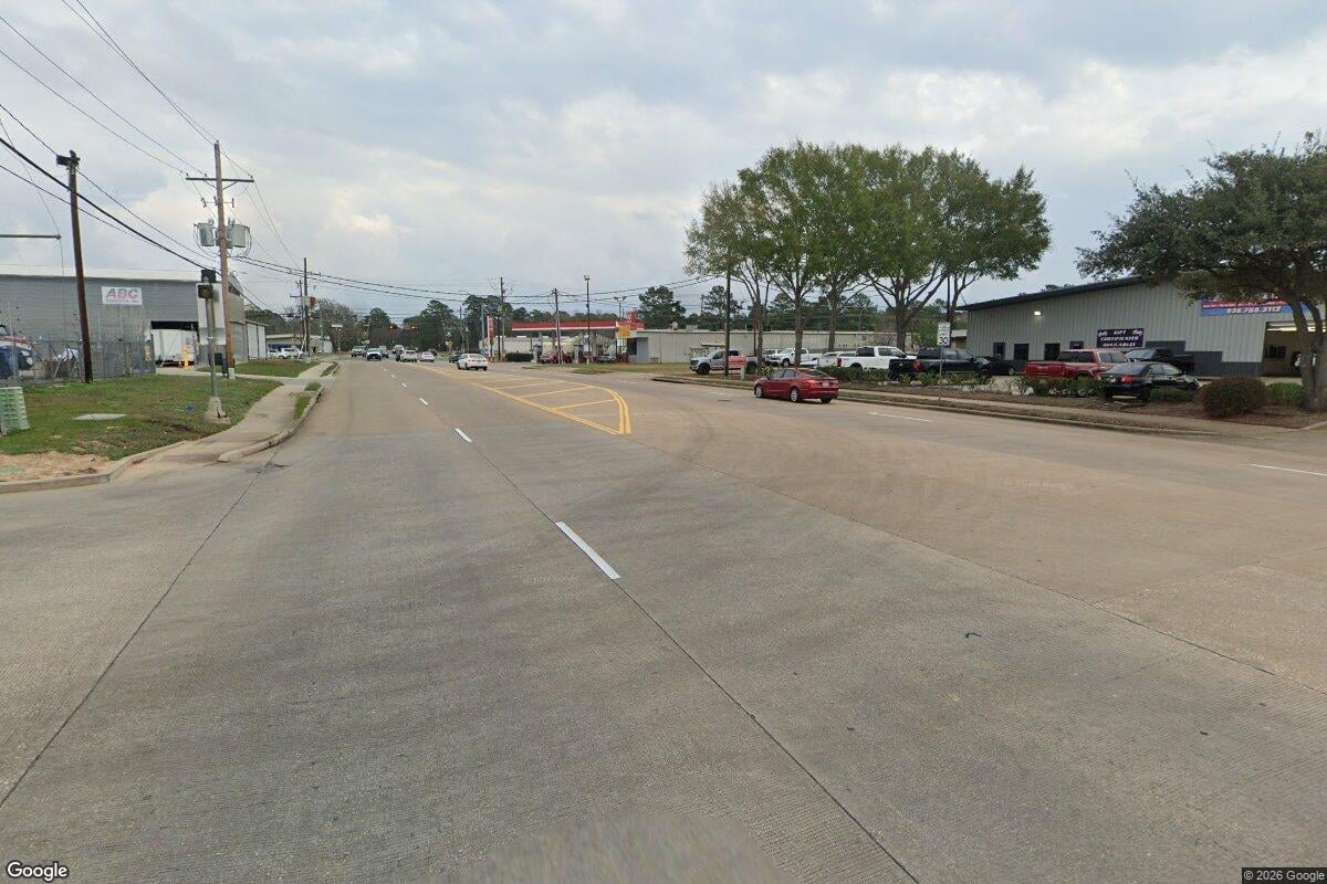 Fatal Crash Shuts Down I-45 North in Conroe, Drivers Stuck for Hours