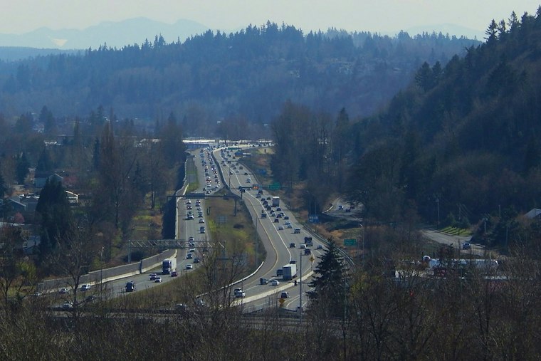 Fatal Three-Car Crash Shuts Down Southbound SR 167 in Auburn