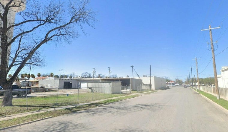 Father-Son Dispute Sparks Gunshot Inside Uvalde H-E-B, Manager Steps In