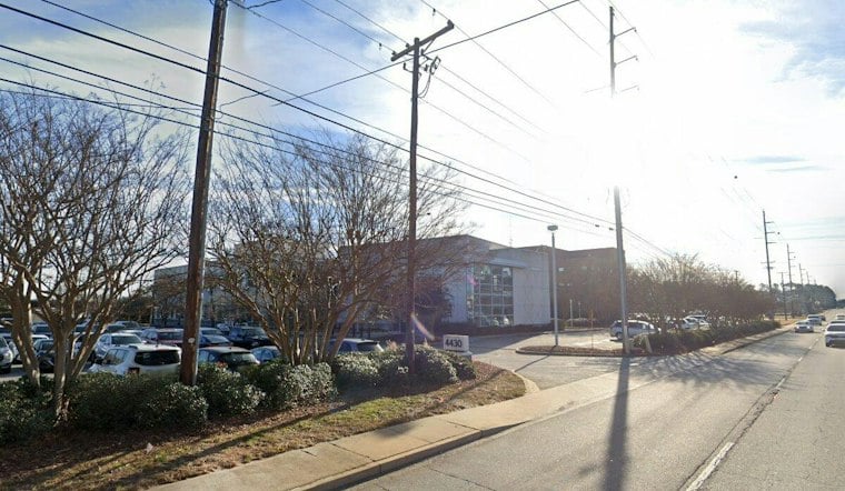 FCC to Vote on Letting SC Prisons Jam Cellphones After Guard's Shooting