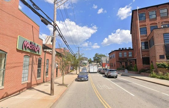Federal Hill's Columbus Parade Draws Crowds as 80-Plus Vendors Fill Atwells Avenue
