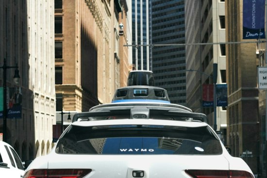 Feds Want Self-Driving Cars To Glow Cyan So Cops Know Who's Driving