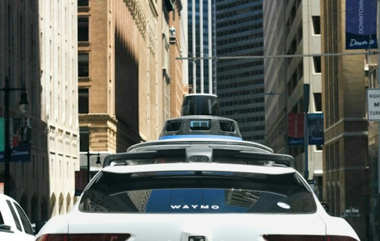 Feds Want Self-Driving Cars To Glow Cyan So Cops Know Who's Driving