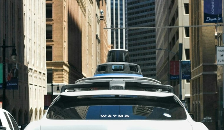 Feds Want Self-Driving Cars To Glow Cyan So Cops Know Who's Driving