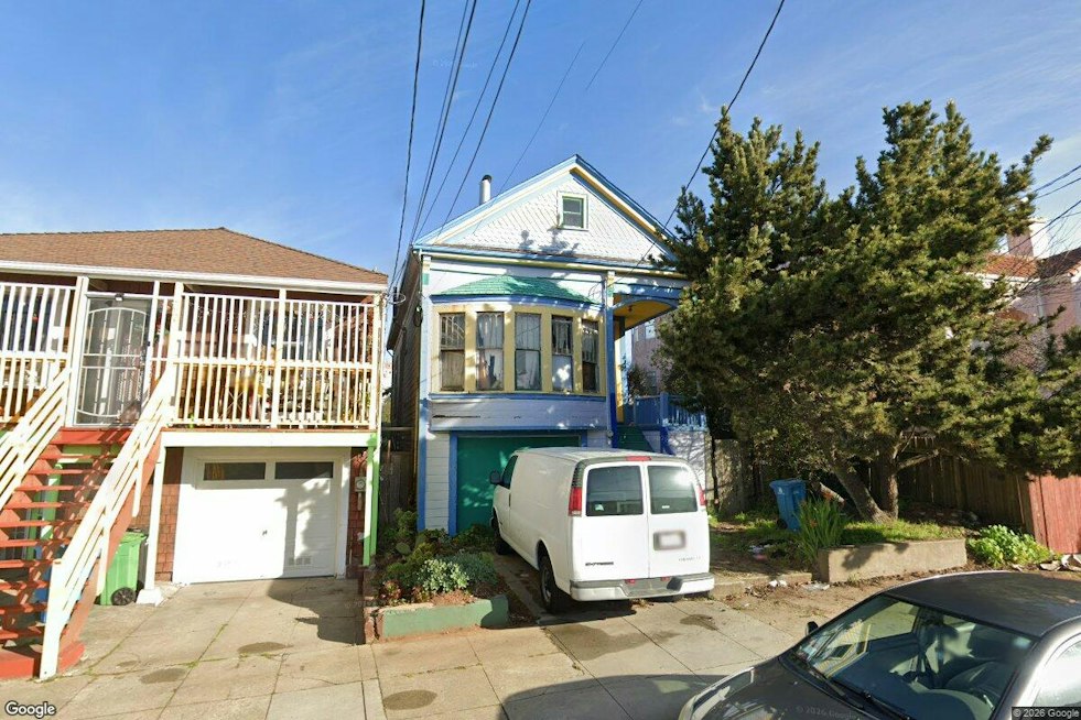 Fire-Gutted Oceanview Shack With Squatters Sells for $555K, $106K Over Ask