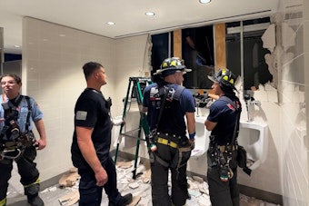 Five Trapped 32 Floors Up at 3 World Trade Center, FDNY Rescues Them