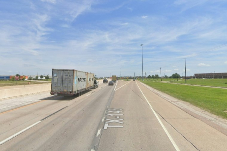 Five-Vehicle Crash Shuts Down SH-146 Southbound in La Porte Near McCabe Road