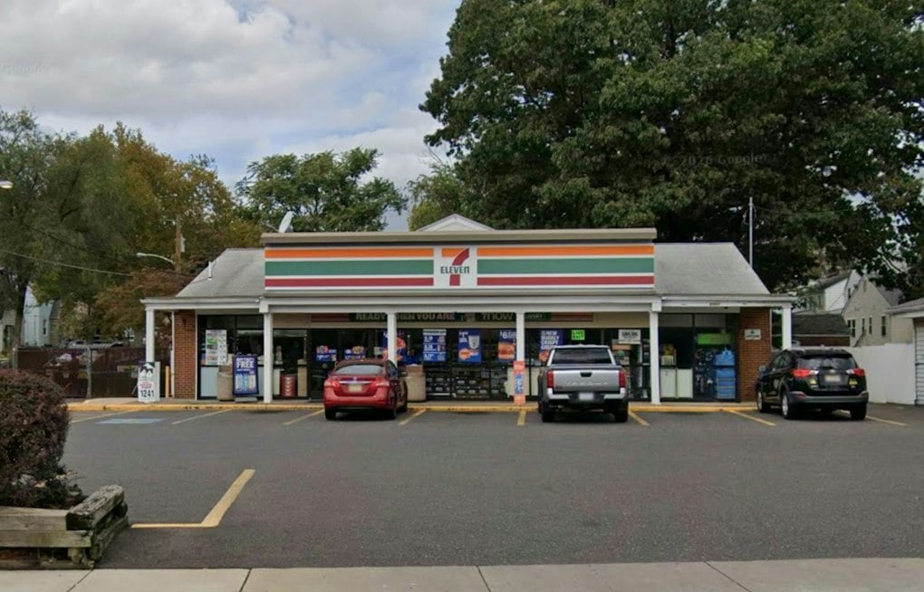 Flames Rip Through Pennsauken 7-Eleven, Crews Battle Blaze for Hours