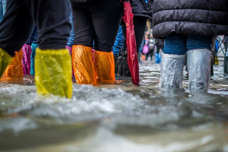 Flash Flood Warning Hits Val Verde, Edwards Counties as Rivers Surge