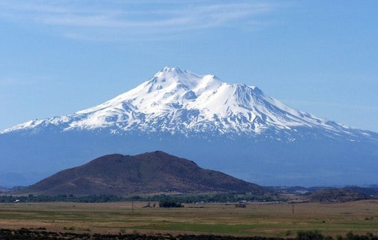 Florida Climber Stuck Two Nights on Mount Shasta After Crevasse Fall Breaks Leg