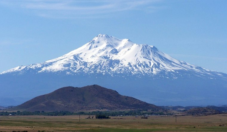 Florida Climber Stuck Two Nights on Mount Shasta After Crevasse Fall Breaks Leg