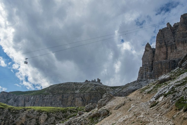 Florida Woman, 36, Dies in Dolomites Fall While Taking Photo With Sister