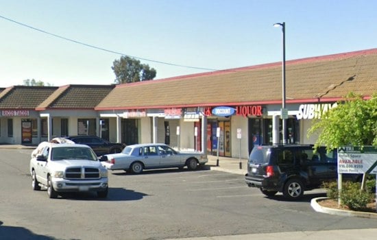 Florin Road Pizzeria Shut Down After 35 Roaches Found, Worker Cooks On After Squashing One