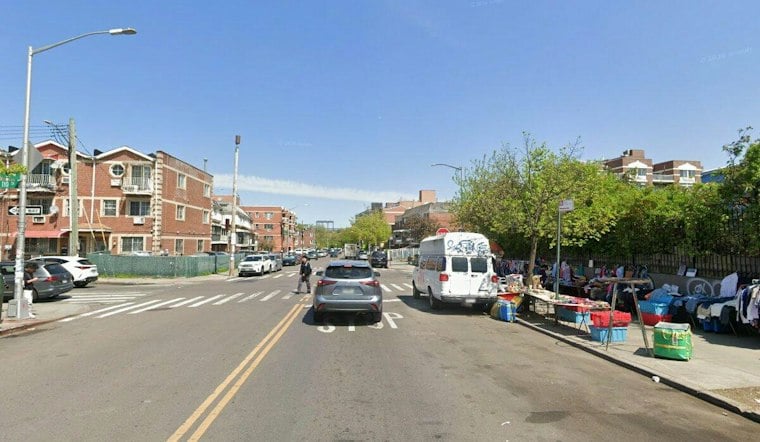 Man Stabbed in Abdomen, Robbed of Cellphone Near 37 Avenue