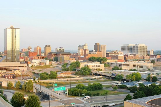 Foggy Mornings, Patio Afternoons: Knoxville Locked Into Sunny 70s