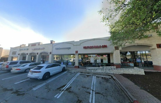 Former Party City Employees Turn Round Rock Storefront Into Balloon Empire