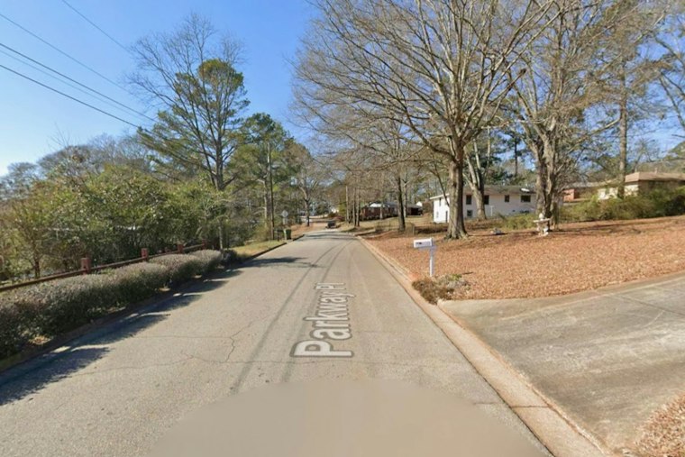 Four Shot During Disturbance Call on Monroe's Parkway Place Overnight