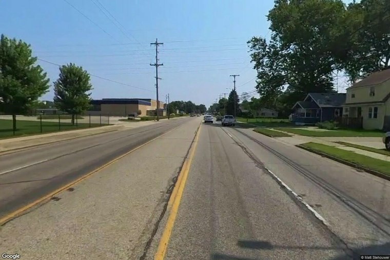 Four-Vehicle Crash Shuts Down Northbound US-131 in Wyoming, Injuries Reported
