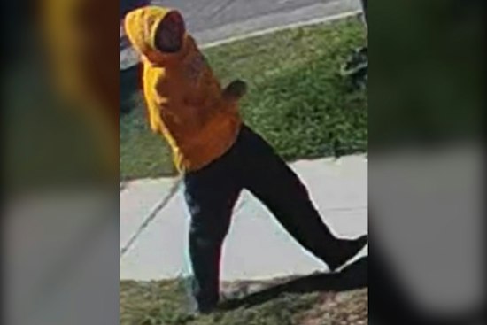 Fresno Police Hunt Suspect Who Choked Man, Stole His Hat in Broad Daylight