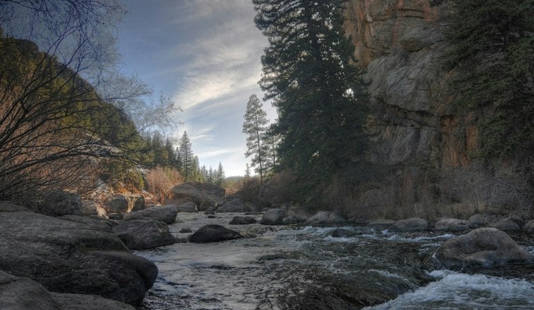 Friday Night Ice: Skills, Gear and Booking Details for Eleven Mile Canyon