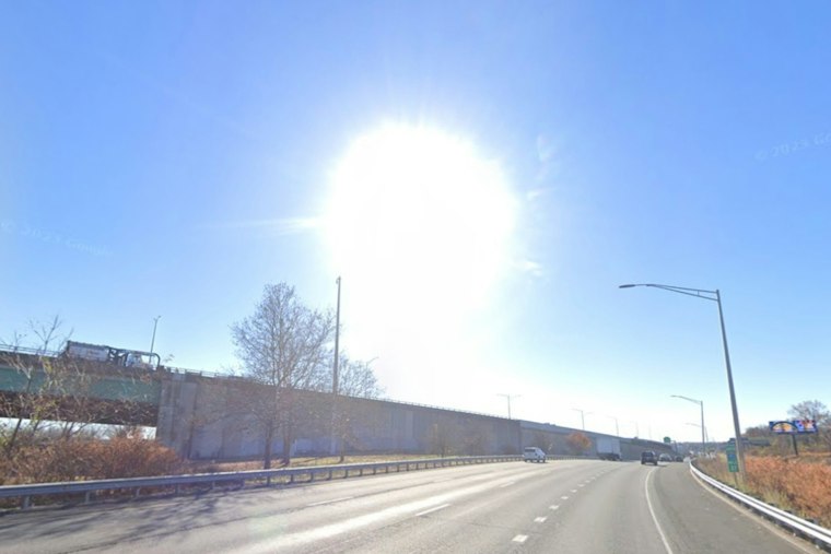 Frost Bite in Hartford: Icy Dawn, Sunny Friday as Cooler Week Looms