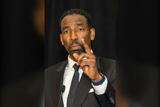 Georgia Early Voting Shatters Records as Dickens, Will Packer Hit the Trail