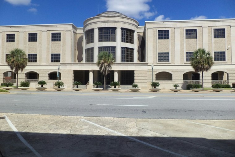 Georgia Prison Inmates Get 10 and 16 Years for Nationwide Jury Duty Scam