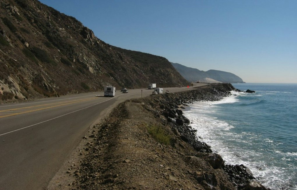 Giant Crack Opens Beneath PCH Near Laguna Beach, Caltrans Shuts Lane