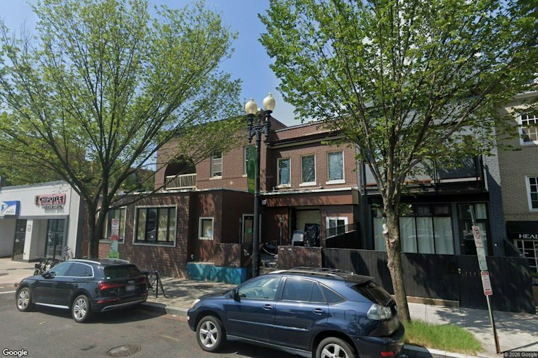 Glover Park's Kiin Laow Opens With Free Thai Tea After Year of Delays