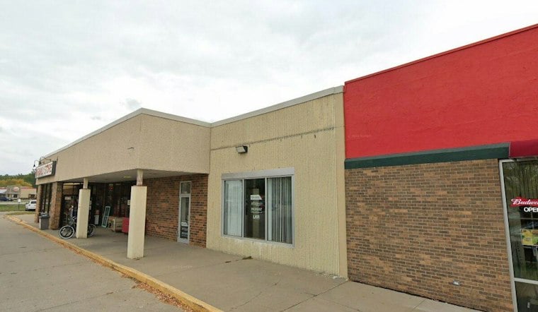 Golden Yolk Cracks Open on Boyrum Street, Bringing Skillets to Iowa City's South Side