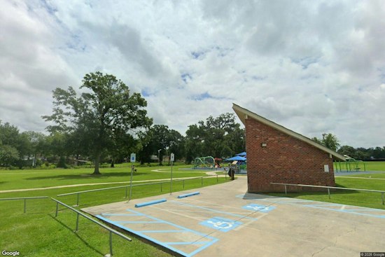 Gonzales Park Debuts Autumn Festival, All 11 Vendors Sell Out in One Day