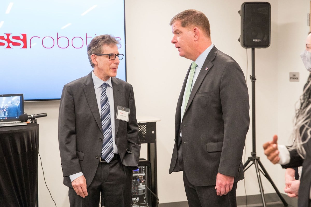 hoodline.com - Benjamin Cortez - Google DeepMind Robotics Lab Coming to Cambridge, MA