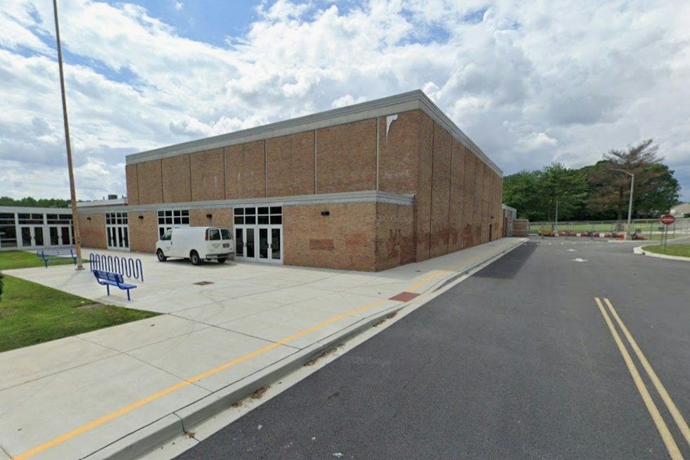 GOP Candidates Pitch Shuttered Golden Ring School to Fix Overlea's Trailer Crowding