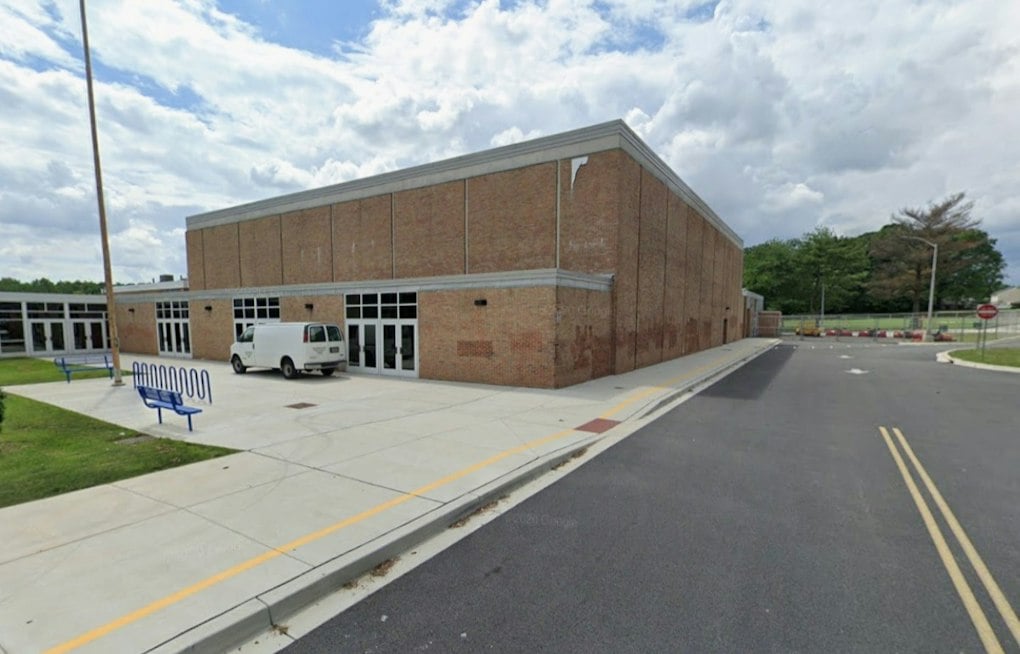 GOP Candidates Pitch Shuttered Golden Ring School to Fix Overlea's Trailer Crowding