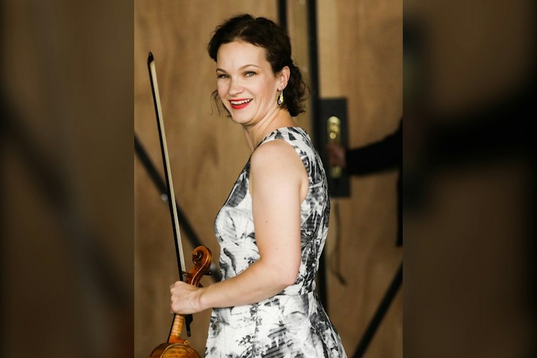 Grammy Winner Hilary Hahn to Headline Florida Orchestra Gala in St. Pete