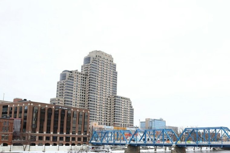 Grand Rapids Forecast: Light Thursday Rain, Isolated Thunder Possible