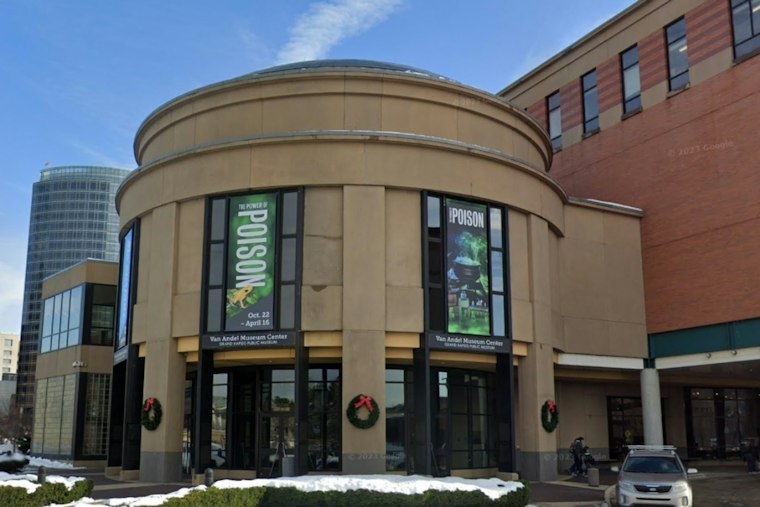 Grand Rapids Museum Reopens Anishinaabek Exhibit With Holograms, Veterans Wall