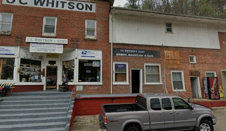 Green Mountain Couple Marries at Rebuilt Flood-Wrecked Store, Two Years After Helene