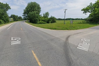 Greenville Man Dies, Woman Airlifted After Motorcycle Pulls Into Path of Horse Trailer Truck