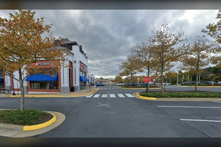 Guapo's Mar Y Tierra Takes Shape in Reston With Fresh Paint and a Pizza Cook Hunt
