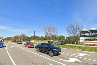 Gunman Poses As Acquaintance, Hijacks Car Outside Norfolk Outlets Hotel