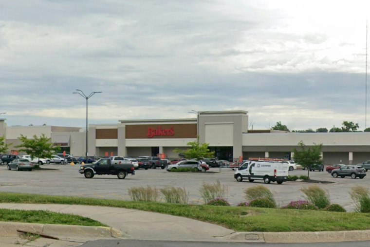 Gunman Robs Omaha Baker's Customer Desk in Under Four Minutes, Police Hunt Getaway Truck