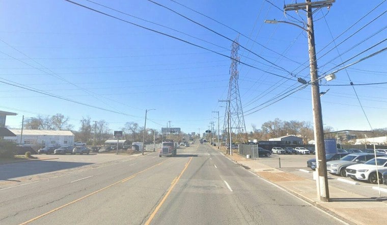 Gunman Robs South Nashville Subway, Grabs Whole Register, Flees Toward Trevecca