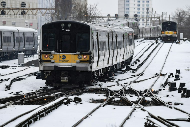 Gunman Shoots Man Boarding LIRR Train at Bellport, Then Vanishes With Three Others