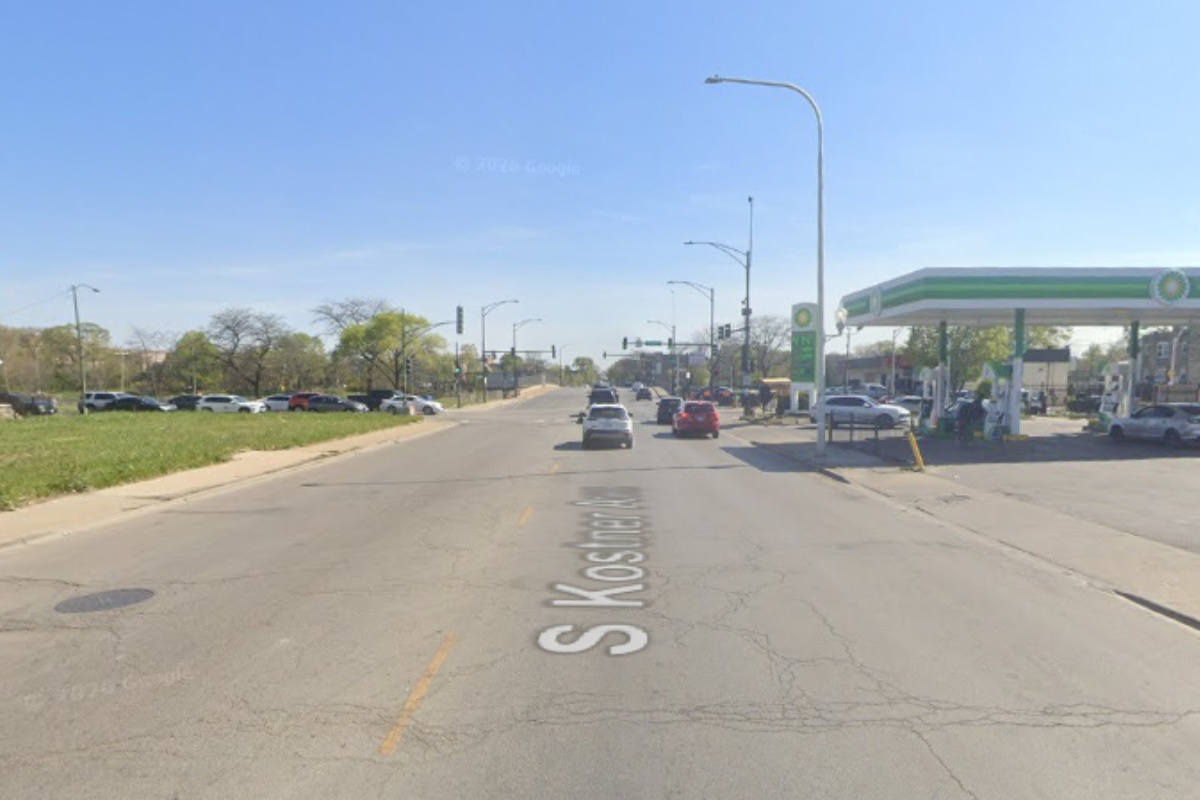 Gunmen Pour Out of SUV at Garfield Park Gas Station, Kill One, Hurt Two