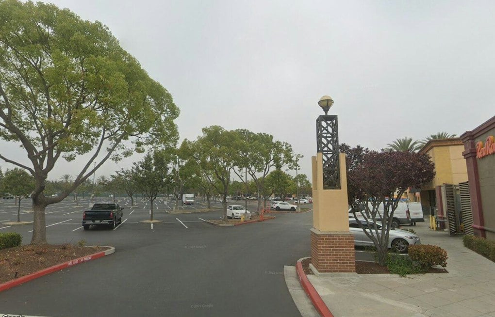 Guns-Drawn Police Scare Clears Out San Jose AMC, No Weapon Found