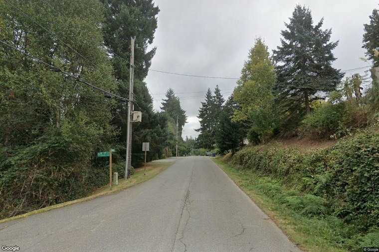 Gunshots Send Lake Forest Park Residents Fleeing as Man Shot in Hip