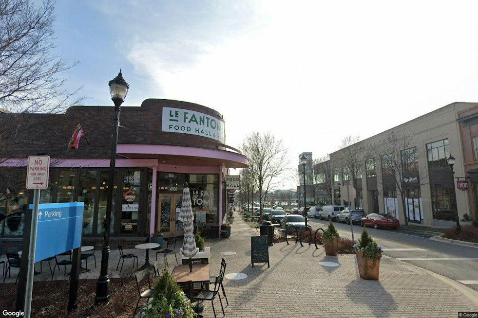 Halal Smash Burgers Land in Georgetown Where Beloved Dinette Once Ruled